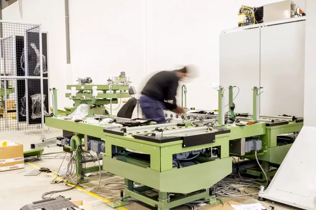 Retrofit von Werkzeugmaschinen 1 Retooling industrial