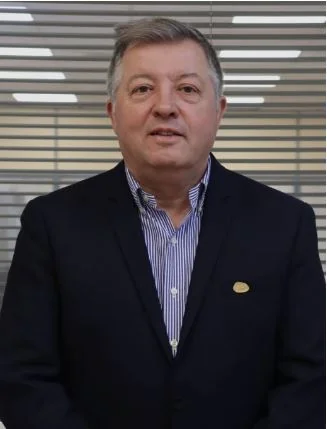 desde NUTAI comenzamos el año recordando la distinción como socio fundador con el Pin de Oro del Clúster de Energía de la Comunidad Valenciana 2 pin de oro de nutai